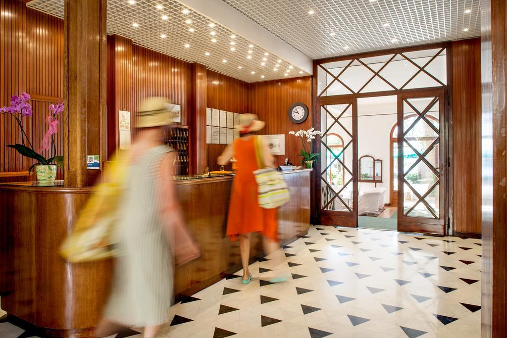 Hotel Beau Sejour Alassio Buitenkant foto
