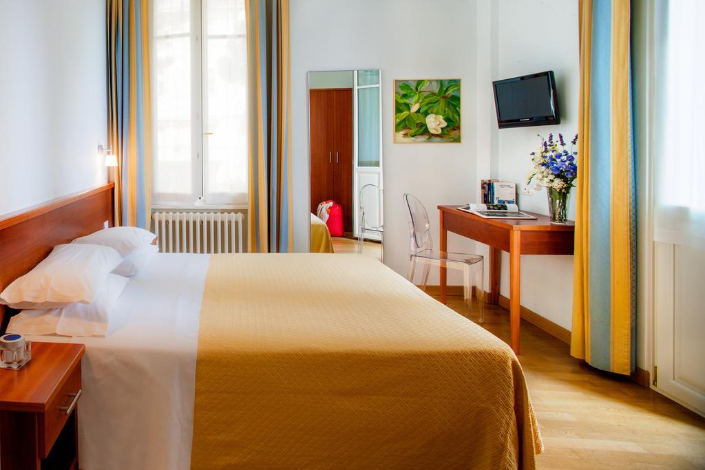 Hotel Beau Sejour Alassio Kamer foto